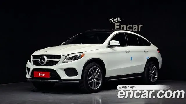 Mercedes-Benz GLE-Class 2017 — photo 1