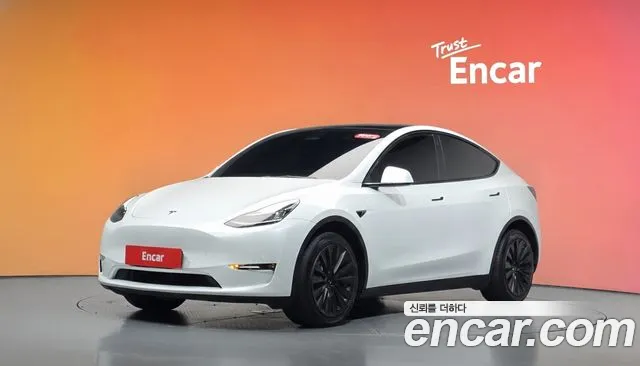 Tesla Model Y 2022 — photo 1