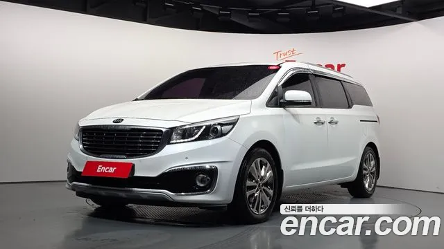 Kia Canival 2015 — photo 1