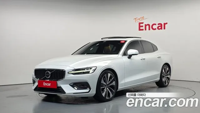 Volvo S60 2024 — photo 1