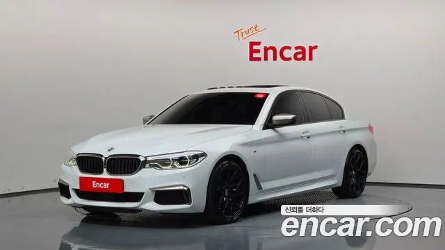 BMW 5-Series 2019 — photo 1