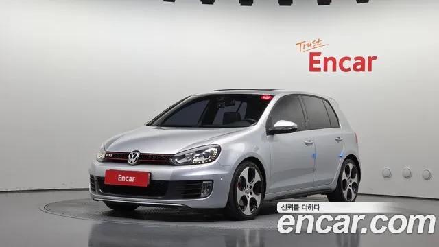 Volkswagen Golf 2012 — photo 1