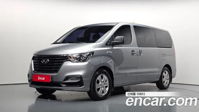 Hyundai Starex 2019 — photo 1