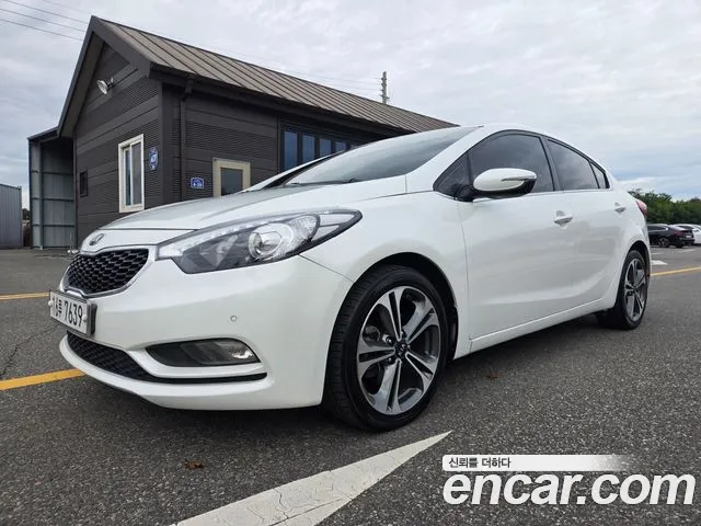 Kia K3 2015 — photo 1