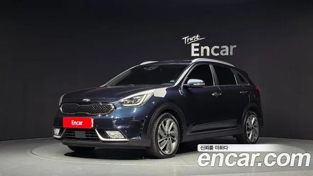 Kia Niro 2018 — photo 1