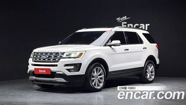 Ford Explorer 2017 — photo 1
