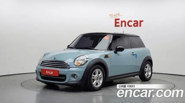 Mini Cooper 2013 — photo 1