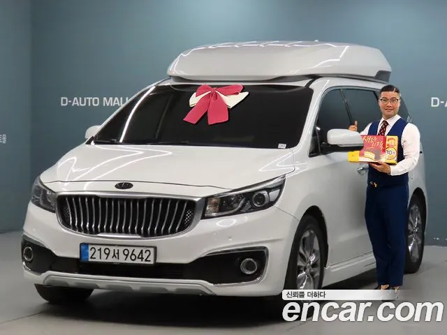 Kia Canival 2017 — photo 1