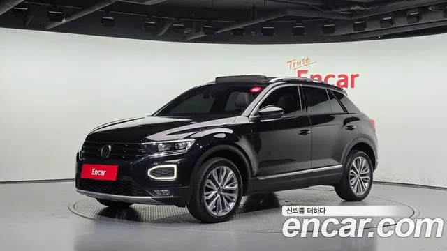 Volkswagen T-Roc 2021 — photo 1