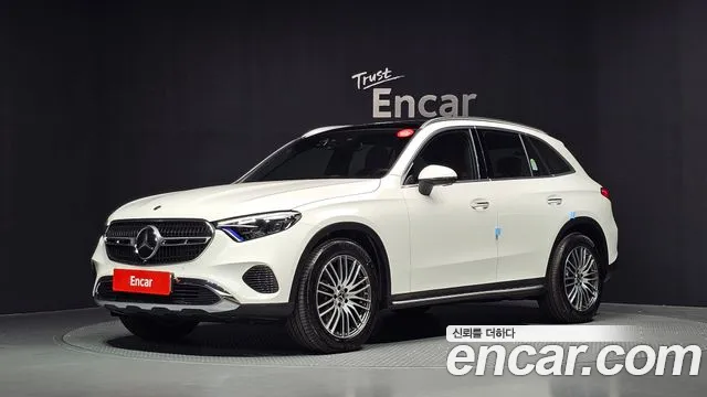 Mercedes-Benz GLC-Class 2026 — photo 1