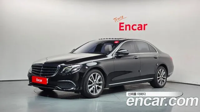 Mercedes-Benz E-Class 2018 — photo 1