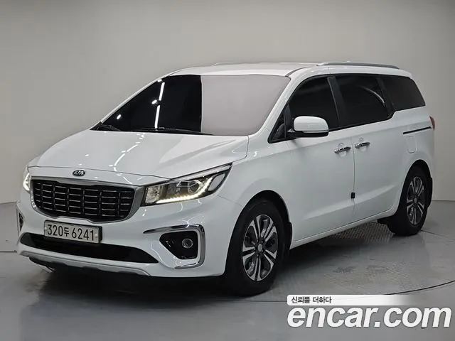 Kia Canival 2019 — photo 1