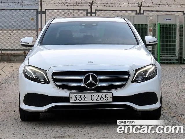 Mercedes-Benz E-Class 2017 — photo 1