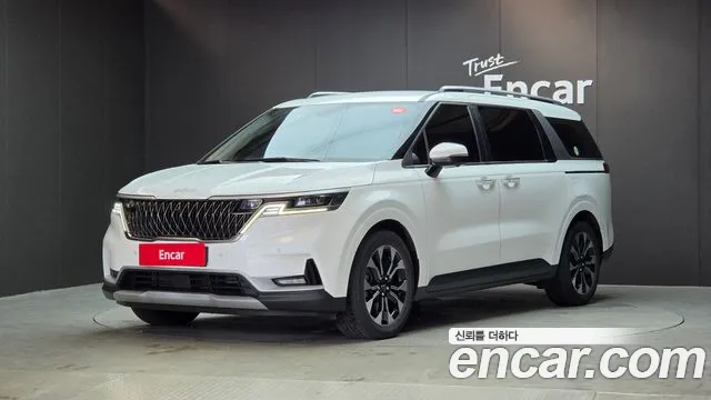 Kia Canival 2022 — photo 1