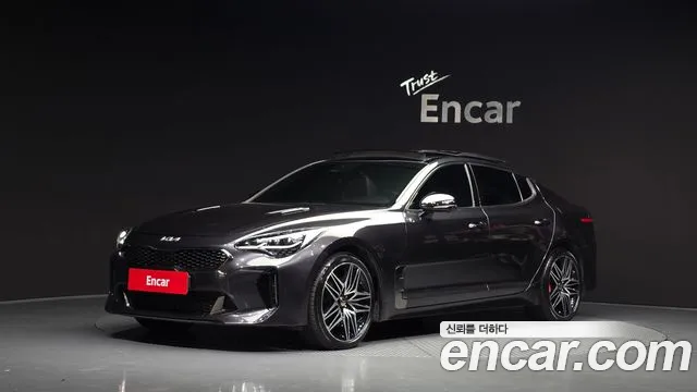 Kia Stinger 2022 — photo 1