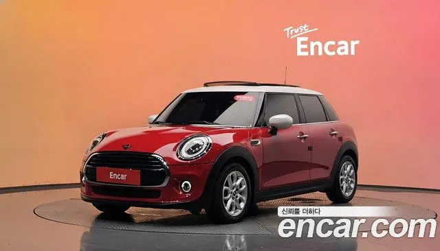Mini Cooper 2020 — photo 1