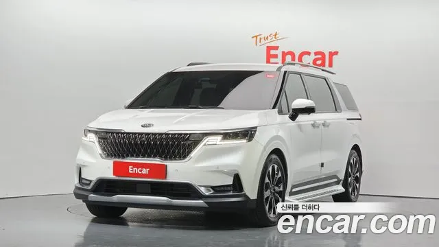 Kia Canival 2021 — photo 1