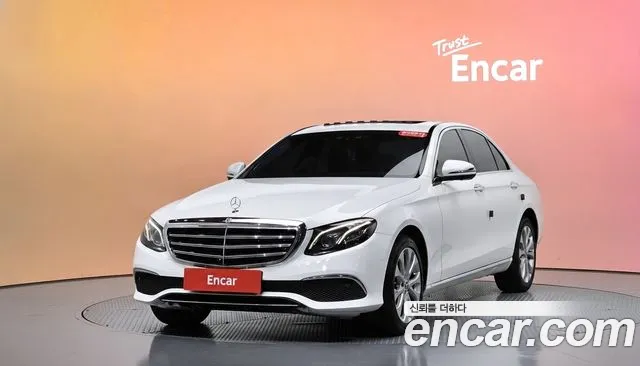 Mercedes-Benz E-Class 2019 — photo 1