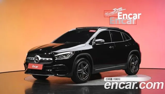Mercedes-Benz GLA-Class 2020 — photo 1