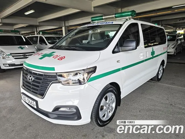 Hyundai Starex 2019 — photo 1