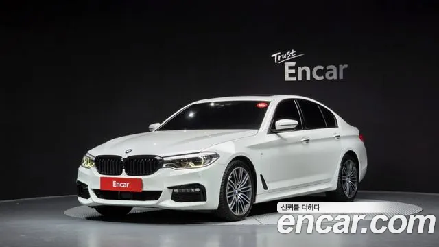 BMW 5-Series 2017 — photo 1