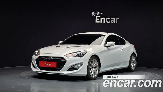 Hyundai Genesis 2012 — photo 1