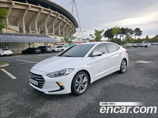 Hyundai AVANTE 2018 — photo 1