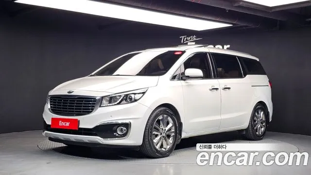 Kia Canival 2016 — photo 1