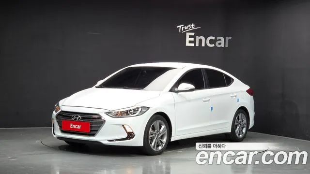 Hyundai AVANTE 2018 — photo 1
