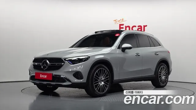 Mercedes-Benz GLC-Class 2026 — photo 1