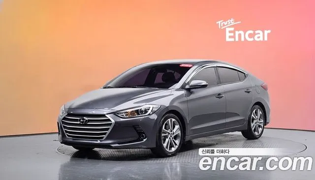 Hyundai AVANTE 2018 — photo 1