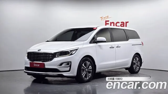 Kia Canival 2019 — photo 1