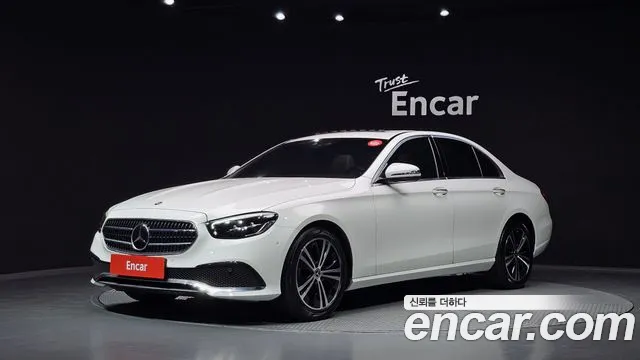 Mercedes-Benz E-Class 2021 — photo 1