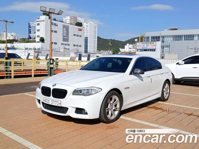 BMW 5-Series 2012 — photo 1