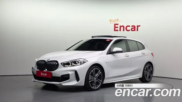 BMW 1-Series 2024 — photo 1