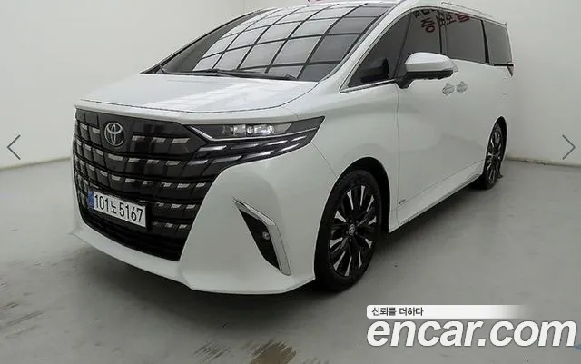 Toyota Alphard 2024 — photo 1