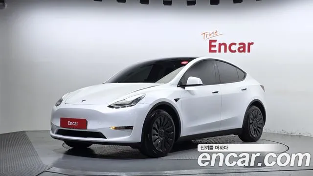 Tesla Model Y 2022 — photo 1