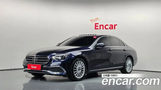 Mercedes-Benz E-Class 2022 — photo 1