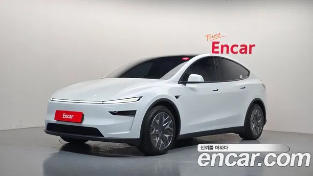 Tesla Model Y 2026 — photo 1