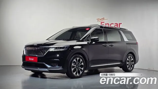 Kia Canival 2021 — photo 1