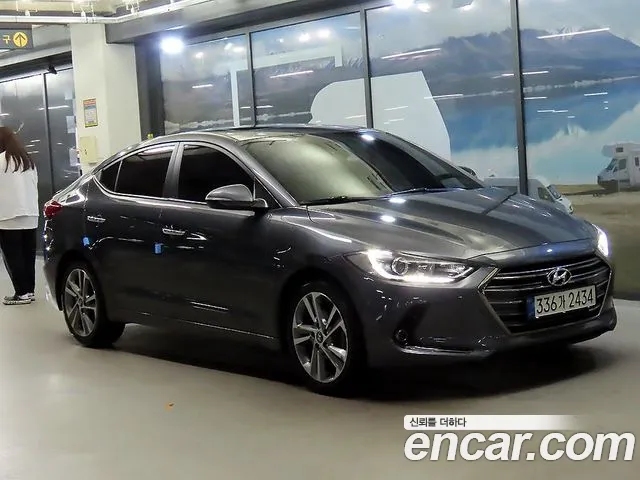 Hyundai AVANTE 2016 — photo 1
