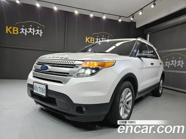 Ford Explorer 2013 — photo 1
