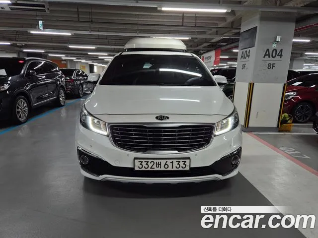 Kia Canival 2018 — photo 1