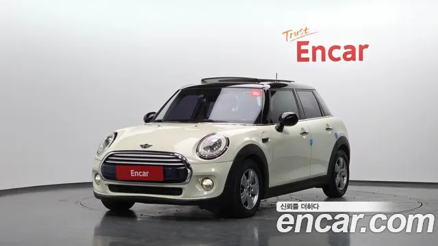 Mini Cooper 2015 — photo 1