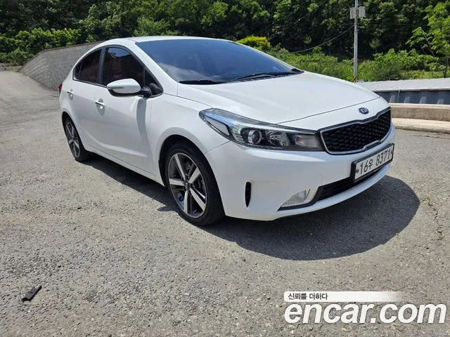 Kia K3 2017 — photo 1