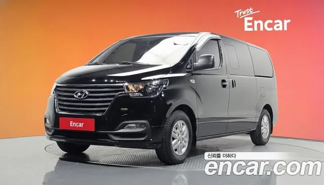 Hyundai Starex 2019 — photo 1