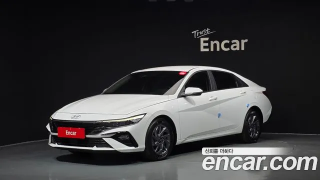 Hyundai AVANTE 2024 — photo 1