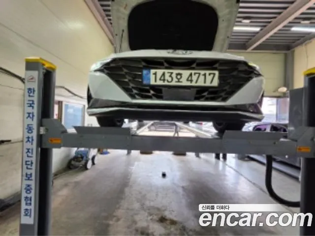 Hyundai AVANTE 2023 — photo 1