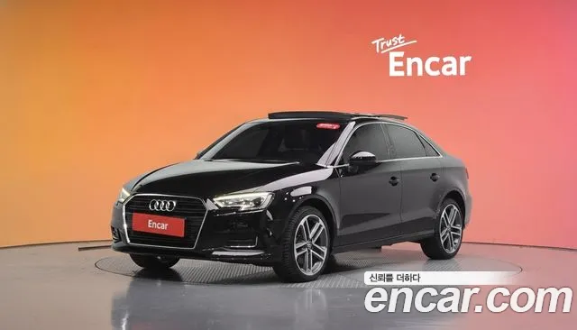 Audi A3 2020 — photo 1