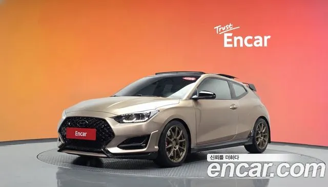 Hyundai Veloster 2021 — photo 1